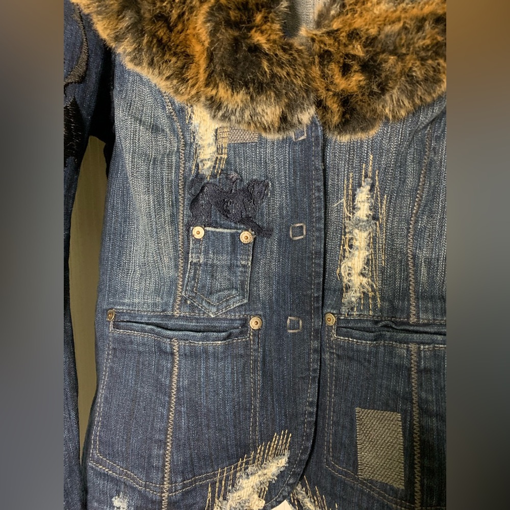 Parasuco Denim Jacket Factory Distressed Removable Faux Fur Collar Embroidery - Picture 4 of 15